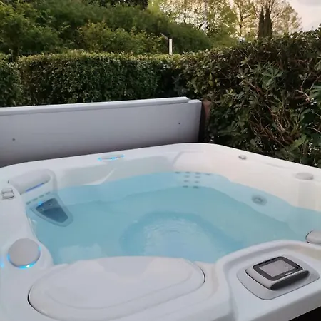 Apartmán Front With Loft Bed And Pool *