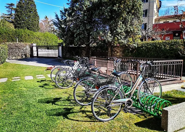 Front With Loft Bed And Pool Lejlighed Bardolino