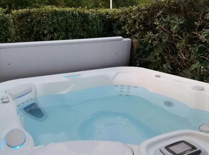 Lejlighed Front With Loft Bed And Pool *