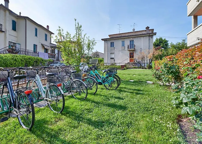 Front With Loft Bed And Pool * Bardolino