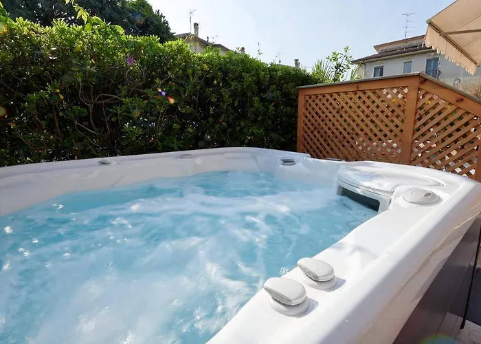 Front With Loft Bed And Pool Lejlighed *