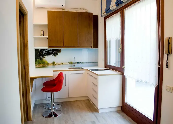 Lejlighed Front With Loft Bed And Pool Bardolino