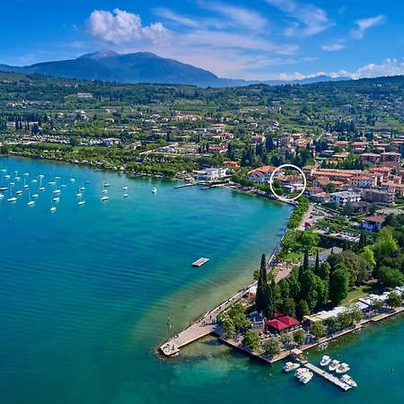 Front With Loft Bed And Pool *